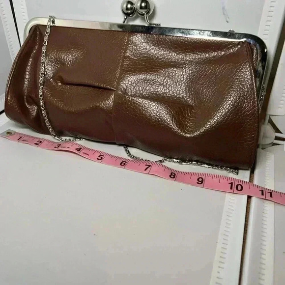 Bijoux Terner Brown Women’s Handbag Clutch Faux Leather Silver Chain Purse - Picture 5 of 6